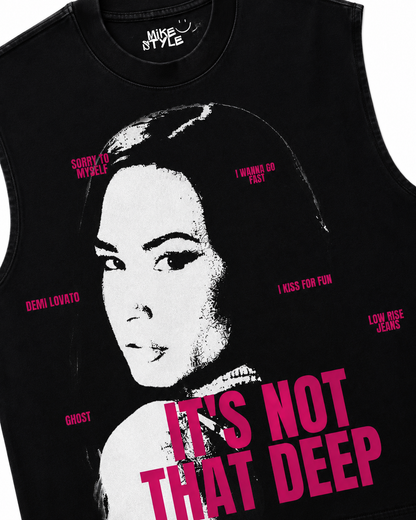 Boxy-regata, Demi Lovato, It's Not That Deep.